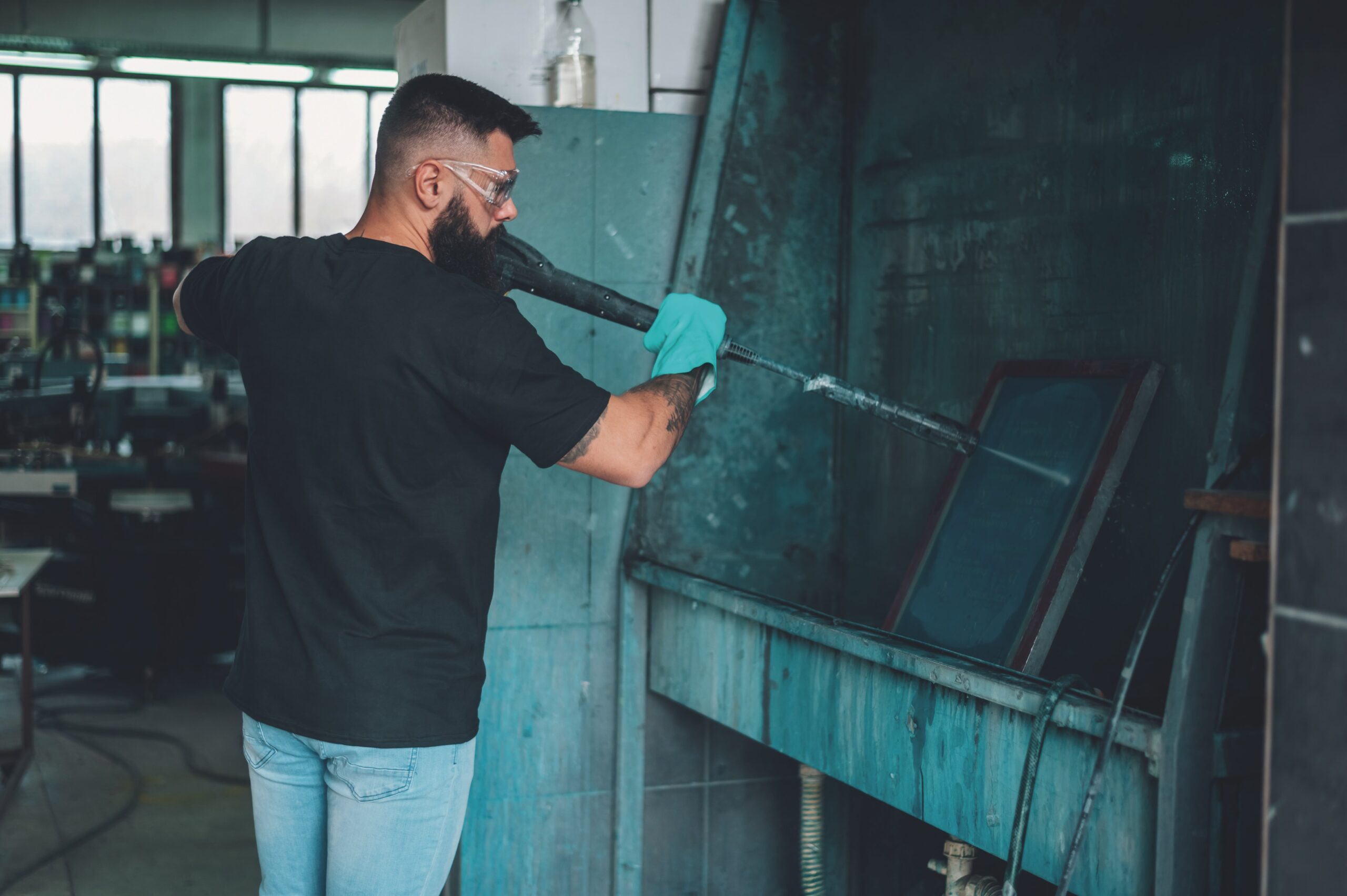 T-shirt custom screen printing shop, screen reclamation