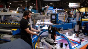 M&R Hornet screen printing press